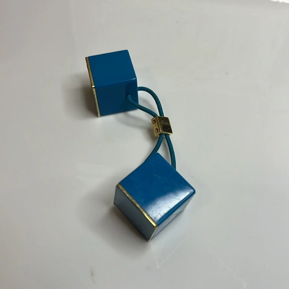 LOUIS VUITTON HAIR CUBES VINTAGE